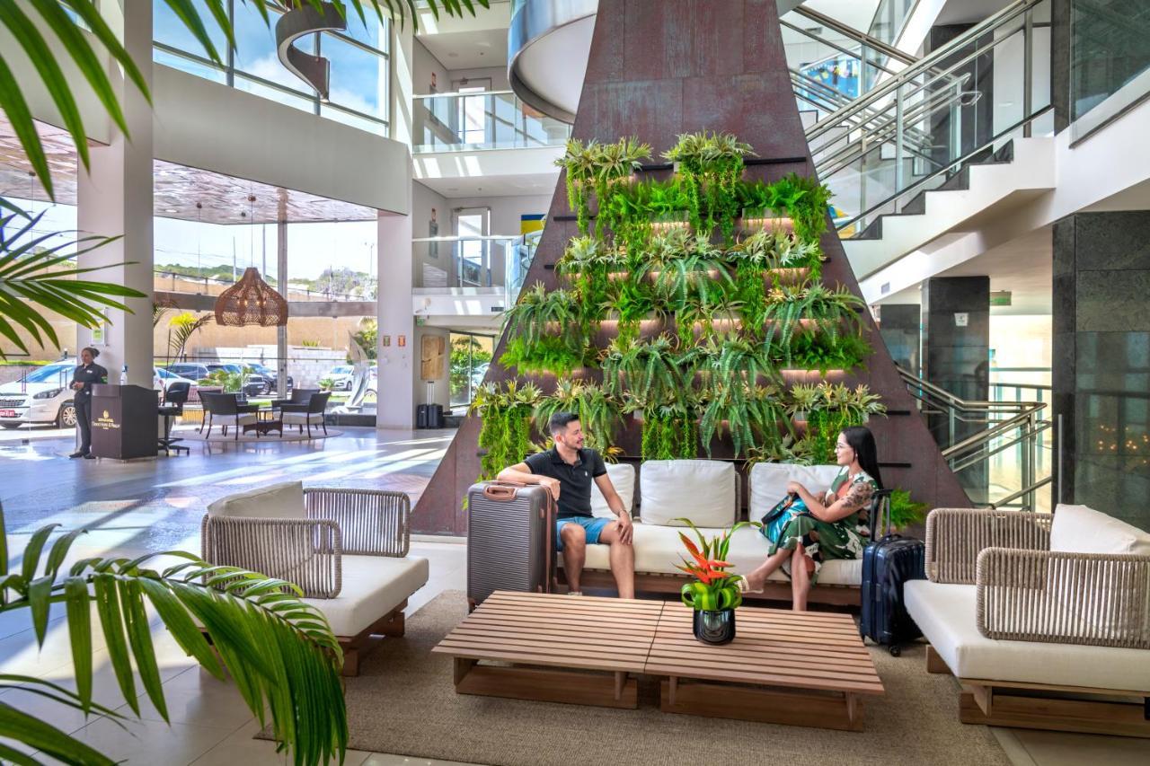Serhs Natal Grand Hotel & Resort 외부 사진 The lobby of the Hilton San Diego Bayfront